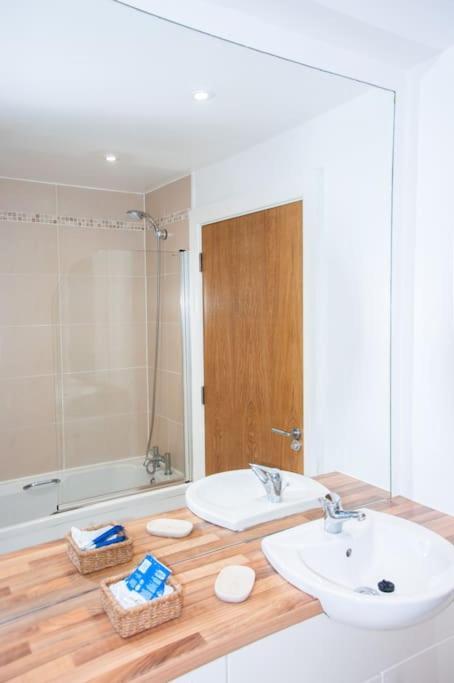 2 Bed 2 Bath Apartment With Canal View Dublin Exterior photo